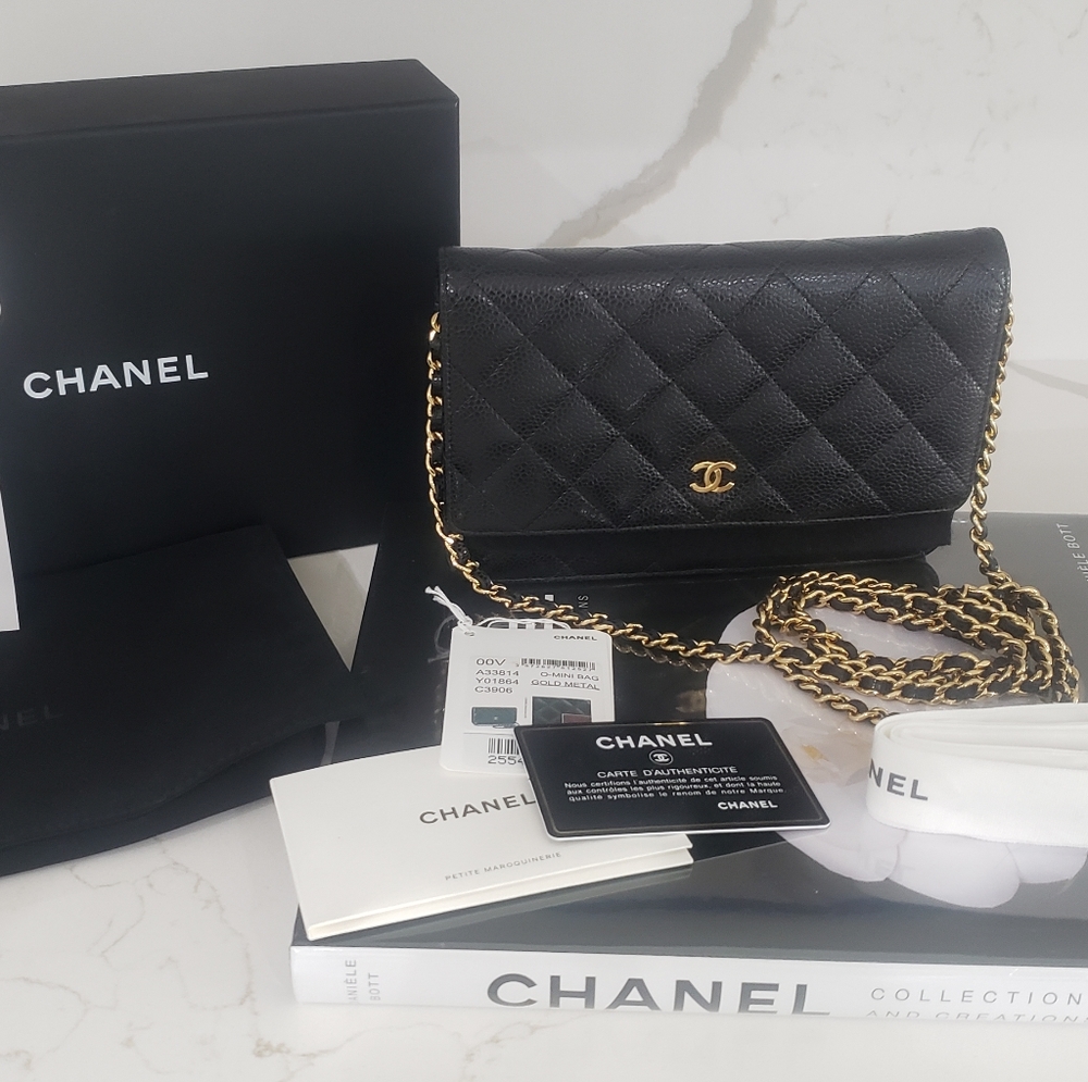 Chanel Classic Wallet on Chain WOC